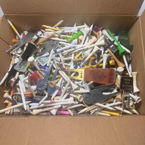 Bulk Golf Tees , Divet Tools Ball Markers Assorted Multi Colours 10x7x3" Box